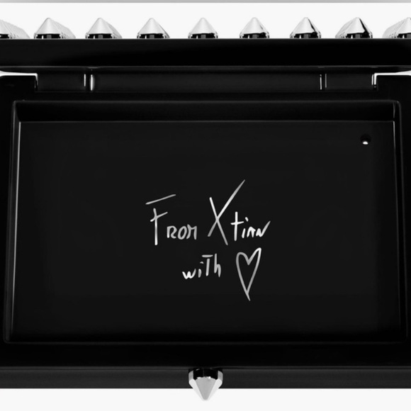 Christian Louboutin refillable eyeshadow palette holder - Picture 2 of 6